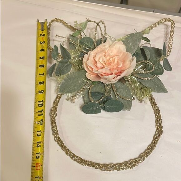 Easter Holiday Wreath, with Blue Bunny and Sign. - Picture 9 of 10